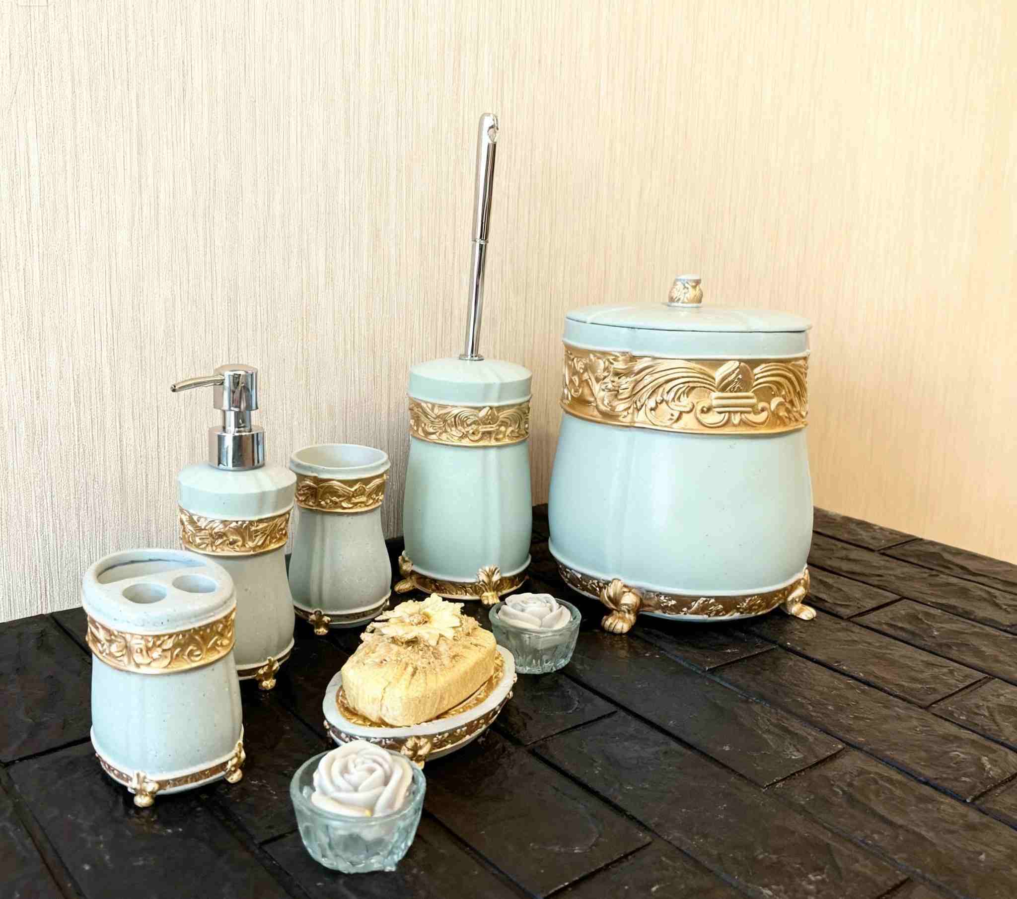 راهنمای جامع خرید ست سرویس بهداشتی لاکچری؛ از انتخاب جنس تا ست کردن رنگها 22 ست سرویس بهداشتی لاکچری جنس رزینی